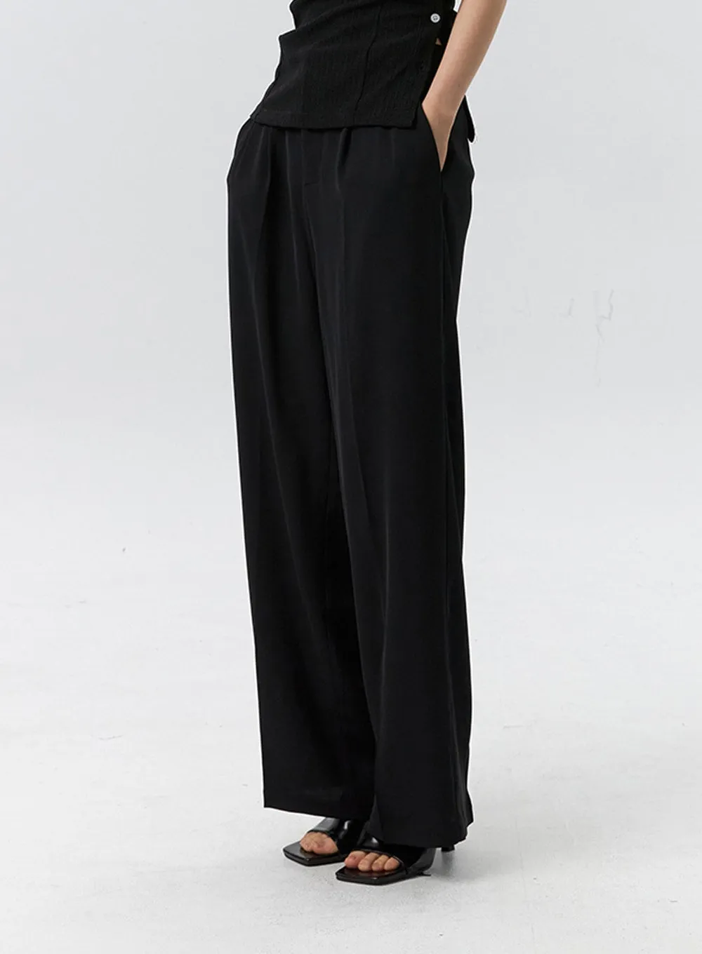 Mid-Rise Tailored Pants IL321